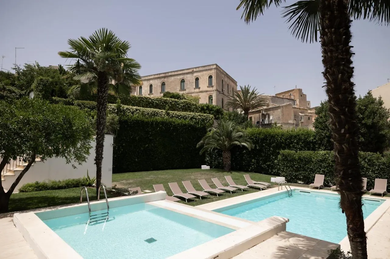 Villa Del Lauro Ragusa 4*,  Włochy